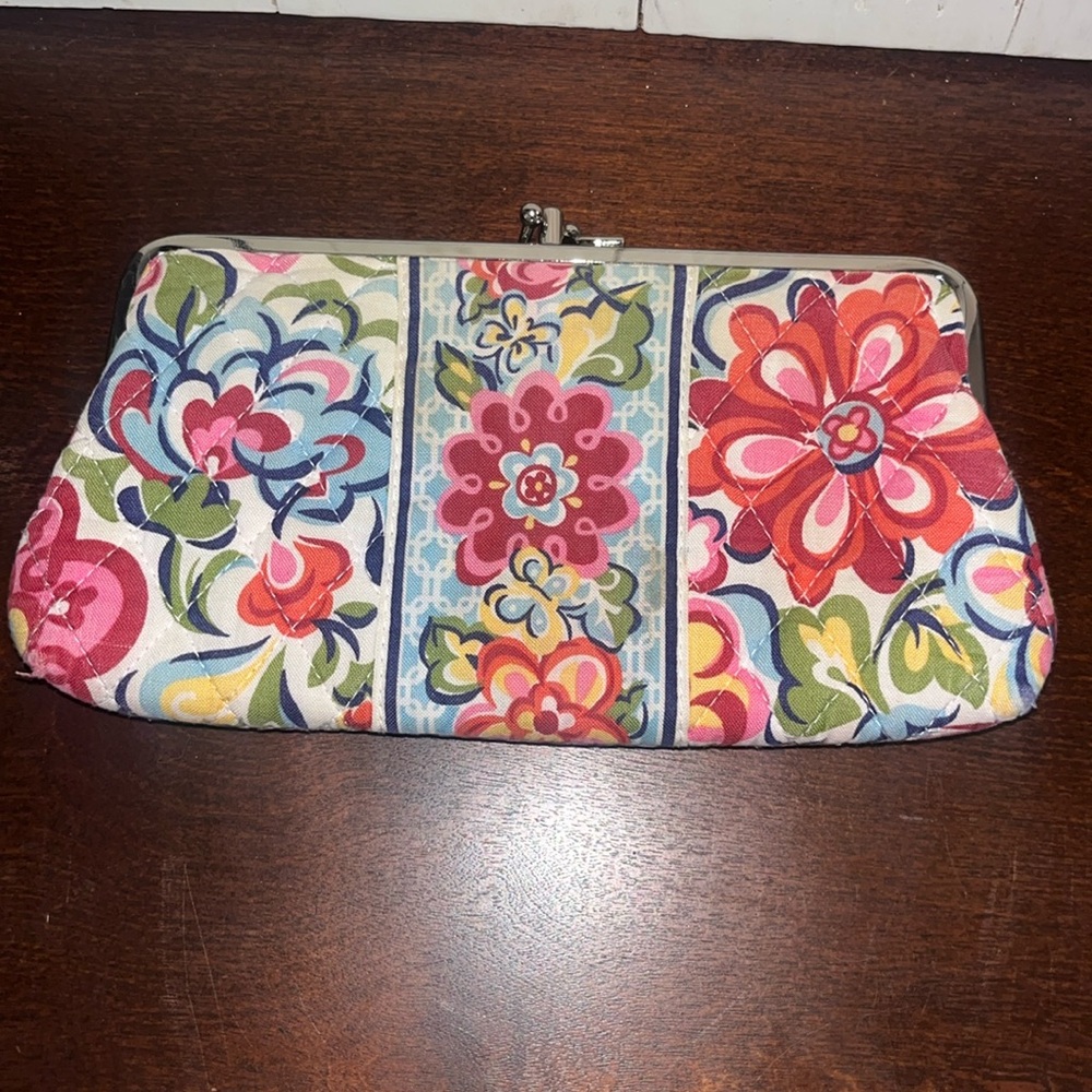 Vera Bradley HOPE GARDEN Double Kiss Lock Quilted Red Pink Floral Wallet Clutch - Picture 3 of 10